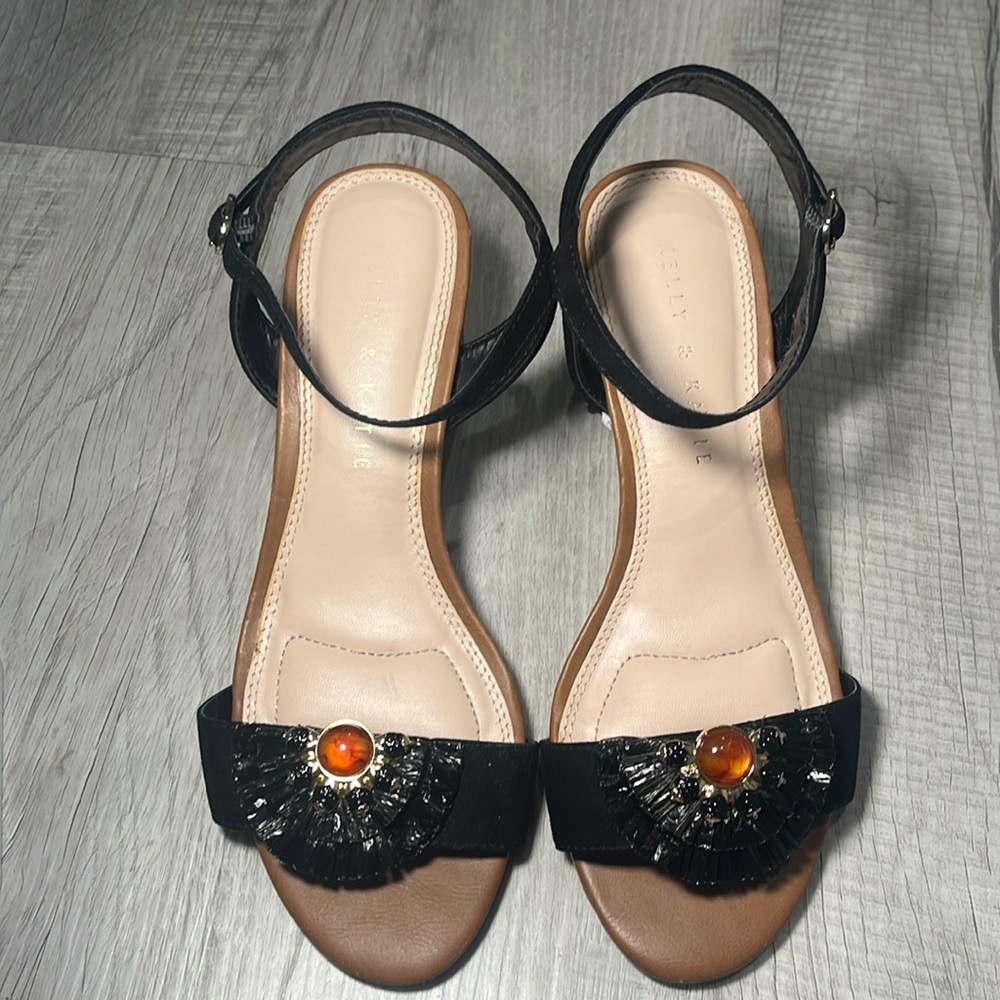 Kelly & Katie KARWEN Black Platform Heels